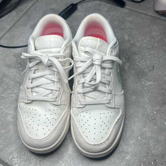 Nike dunks - Picture 2 of 3